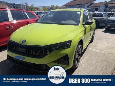 Nuova Skoda Octavia RS 265 CV (194 kW) 2026 Verde Station wagon