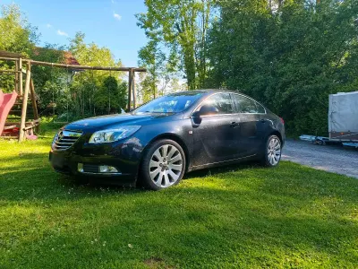 Gebraucht Opel Insignia 260 PS (191 kW) 2010 Schwarz Limousine