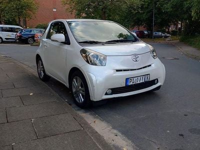 Toyota iQ