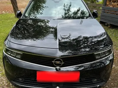 Gebraucht Opel Astra Elegance 131 PS (96 kW) 2022 Schwarz Kleinwagen