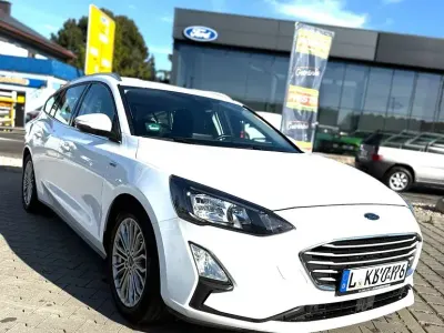 Second-hand Ford Focus Cool & Connect 120 CP (88 kW) 2020 Alb Berlinǎ