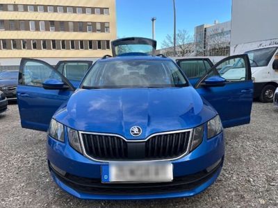 gebraucht Skoda Octavia 1.6 TDI DSG Ambition Combi Ambition