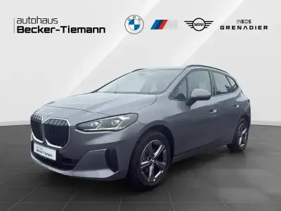 Gebraucht BMW 220 Active Tourer Efficient Dynamics 170 PS (125 kW) 2025 Grau Van / Kleinbus