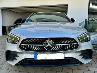 Gebraucht Mercedes E300 AMG 306 PS (225 kW) 2022 Silber Limousine