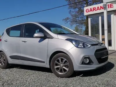 Second-hand Hyundai i10 Style 87 CP (63 kW) 2015 Argintiu Hatchback