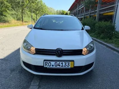 Gebraucht VW Golf VI 80 PS (58 kW) 2010 Weiß Kleinwagen