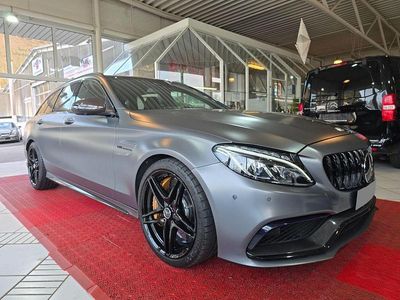 Grau Gebraucht 2016 Mercedes C63S AMG AMG Limousine | 53.900 € (Teuer)