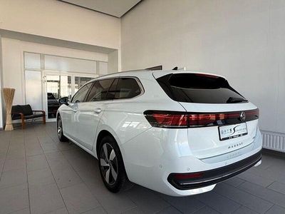 Gebraucht VW Passat Business 150 PS (110 kW) 2025 Weiß Kombi