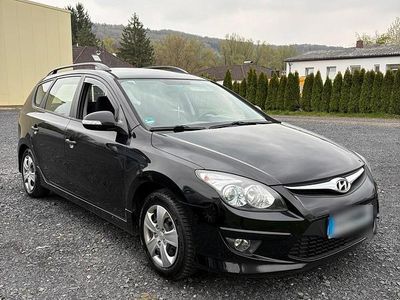 Gebraucht Hyundai i30 90 PS (66 kW) 2011 Schwarz Kombi