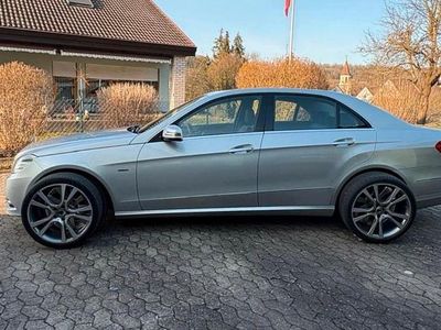 Gebraucht Mercedes E200 Avantgarde 184 PS (135 kW) 2012 Silber Limousine