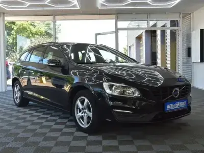 Gebraucht Volvo V60 Kinetic 114 PS (83 kW) 2011 Schwarz Kombi