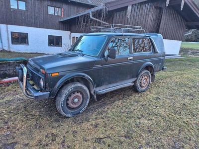 Gebraucht Lada niva 82 PS (60 kW) 2009 Schwarz SUV