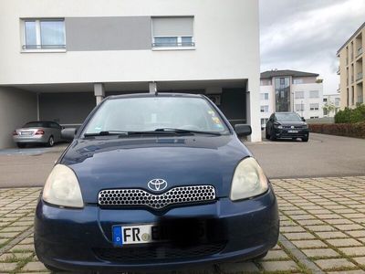 gebraucht Toyota Yaris (4.5 lt per 100 km)TUV NEU