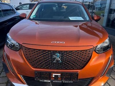 Usata Peugeot e-2008 Active+ 100 kW (136 CV) 2021 Arancione SUV