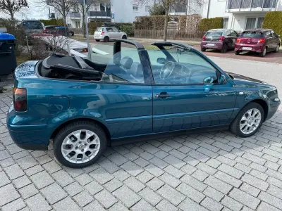 Occasion VW Golf Classicline 116 ch (85 kW) 2002 Bleue Cabriolet