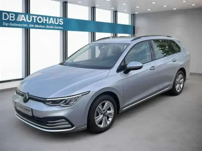 Gebraucht VW Golf VIII Life 110 PS (80 kW) 2024 Silber Kombi