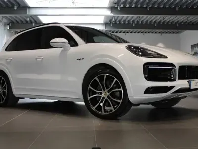 Usata Porsche Cayenne Platinum Edition 462 CV (339 kW) 2023 Bianco SUV