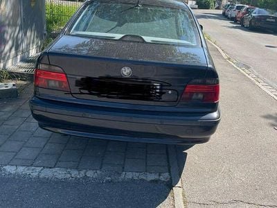 BMW 528