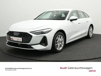 Gebraucht Audi A5 Sport 204 PS (150 kW) 2025 Gletscherweiß metallic Kombi