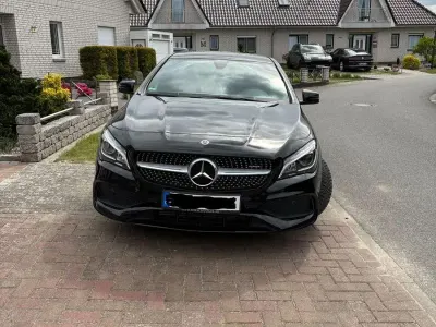 Gebraucht Mercedes CLA180 Edition 122 PS (89 kW) 2017 Schwarz Limousine