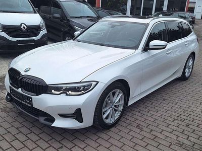 Gebraucht BMW 330 Sport Line 258 PS (189 kW) 2020 Mineralweiss Kombi