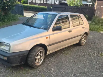Gebraucht VW Golf III 60 PS (44 kW) 1994 Silber Limousine