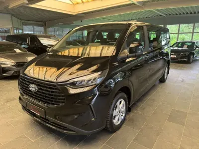 Gebraucht Ford Tourneo Trend 136 PS (100 kW) 2025 Schwarz Van / Kleinbus