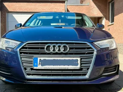 Gebraucht Audi A3 Sport 110 PS (80 kW) 2017 Blau Limousine