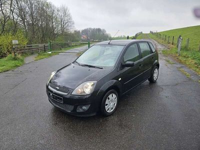 gebraucht Ford Fiesta 1.3 Ambiente