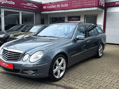 Gebraucht Mercedes E280 Avantgarde 190 PS (139 kW) 2008 Grau Limousine