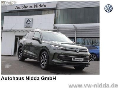 Nuova VW Tiguan 150 CV (110 kW) 2026 Verde SUV
