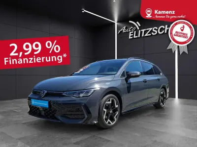 Gebraucht VW Golf VIII R-line 150 PS (110 kW) 2025 Delfingrau metallic Kombi