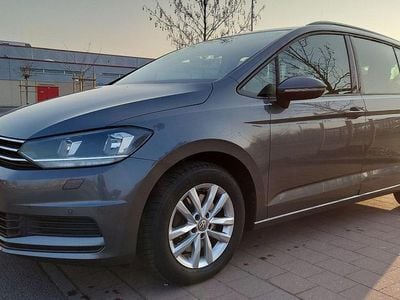 Second-hand VW Touran 105 CP (77 kW) 2016 Gri Monovolum