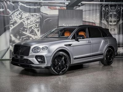 Anthracite satin over light gr Gebraucht 2022 Bentley Bentayga Mulliner SUV | 212.415 € (Teuer)