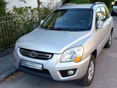 Gebraucht Kia Sportage 141 PS (103 kW) 2010 Silber SUV