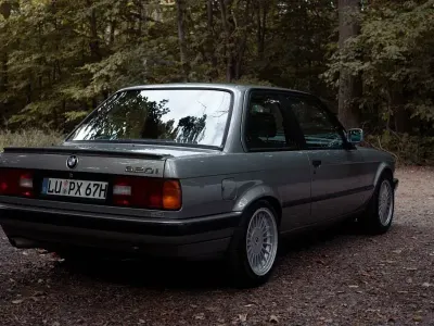 Gebraucht BMW 320 Performance 129 PS (94 kW) 1988 Silber Coupé