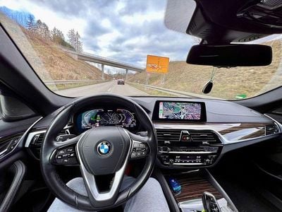 Blau Gebraucht 2019 BMW 530e iPerformance Limousine | 25.380 € (Fairer Preis)