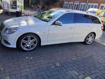 Mercedes E200
