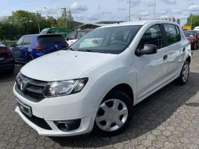 Gebraucht Dacia Sandero 73 PS (53 kW) 2016 Weiß Limousine