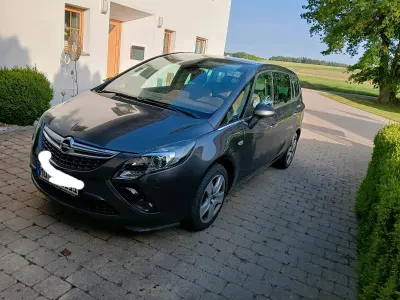Używany Opel Zafira Tourer 165 KM (121 kW) 2012 Brązowy Minivan