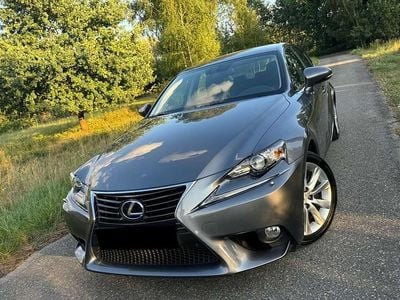 Lexus IS300h