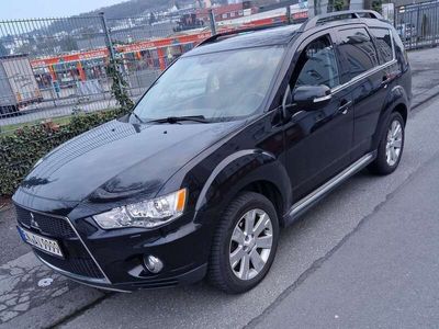 gebraucht Mitsubishi Outlander 2.2 DI-D+ MIVEC Instyle 4WD Instyle