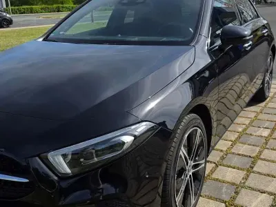 Gebraucht Mercedes A250 Progressive 160 PS (117 kW) 2020 Schwarz Limousine
