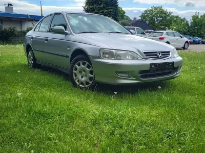 Occasion Honda Accord LS 136 ch (100 kW) 2002 Argent Berline