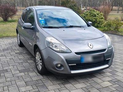 Gebraucht Renault Clio II 75 PS (55 kW) 2009 Grau Kleinwagen