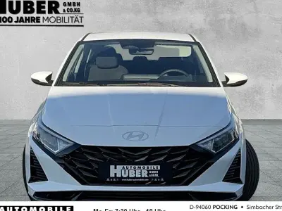 Ny Hyundai i20 Trend 101 HK (74 kW) 2025 Hvid Sedan