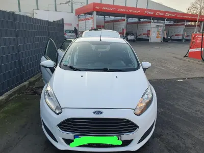 Gebraucht Ford Fiesta 90 PS (66 kW) 2013 Weiß Kombi