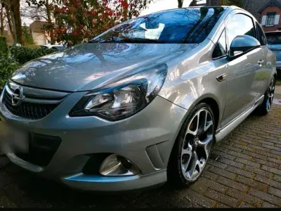Gebraucht Opel Corsa OPC 194 PS (142 kW) 2011 Silber Kleinwagen