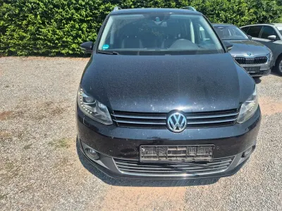 Gebraucht VW Touran Life 140 PS (102 kW) 2013 Schwarz Van / Kleinbus
