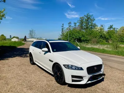 Gebraucht Jaguar XF Sportbrake R-Sport 179 PS (131 kW) 2018 Weiß Kombi